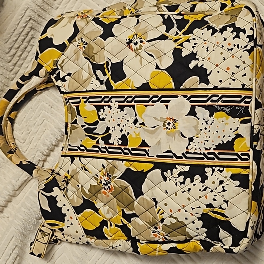 VERA BRADLEY short handle purse with crossbody strap